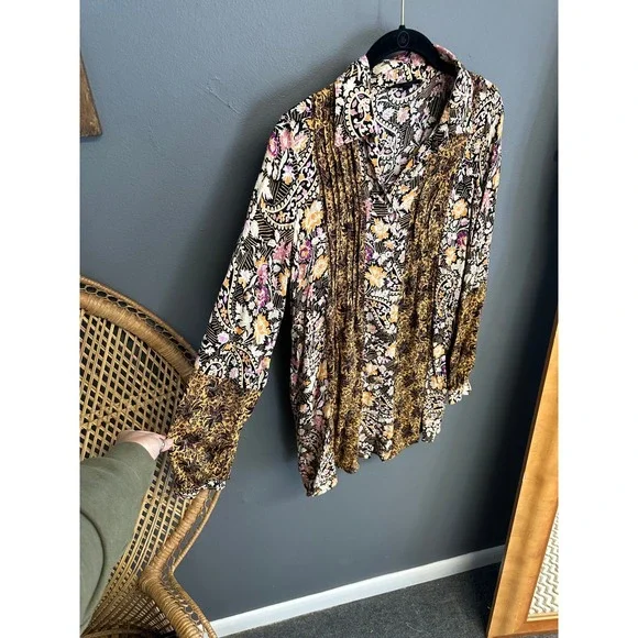 Jane + Delancey Womens S Top Mixed Paisley Floral Pintuck Button Blouse Tunic - Picture 3 of 7